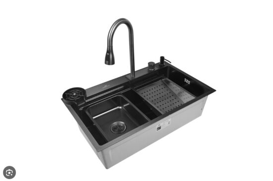 Daudzfunkcionālais virtuves izlietnes komplekts 